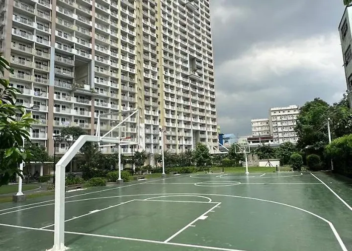 Ivan' Staycation Aparthotel Infina South
